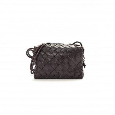 BOTTEGA VENETA NAPPA INTRECCIATO MINI LOOP CAMERA BAG GRAPE 1417427 (18*11*8cm)