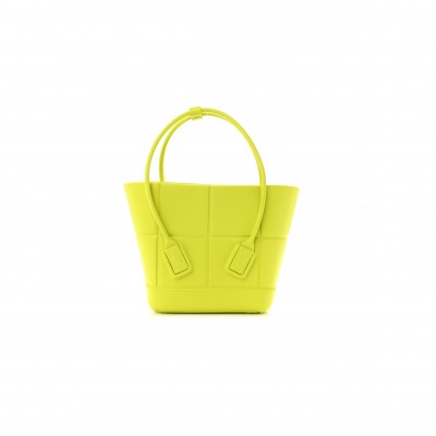 BOTTEGA VENETA RUBBER MAXI INTRECCIATO MINI ARCO KIWI GREEN  (21*18*8cm)