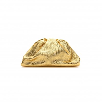 BOTTEGA VENETA METALLIC BARK CALFSKIN EMBOSSED THE POUCH OVERSIZED CLUTCH ORO (37*21*13cm)