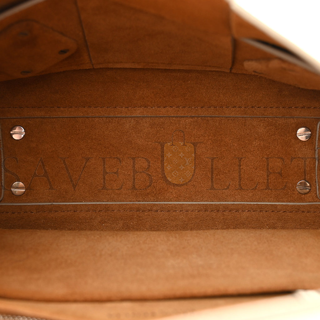BOTTEGA VENETA FRENCH CALFSKIN MAXI INTRECCIATO SMALL ARCO BIANCO (22*20*8cm) BOTTEGA VENETA FRENCH CALFSKIN MAXI INTRECCIATO SMALL ARCO BIANCO (22*20*8cm)
