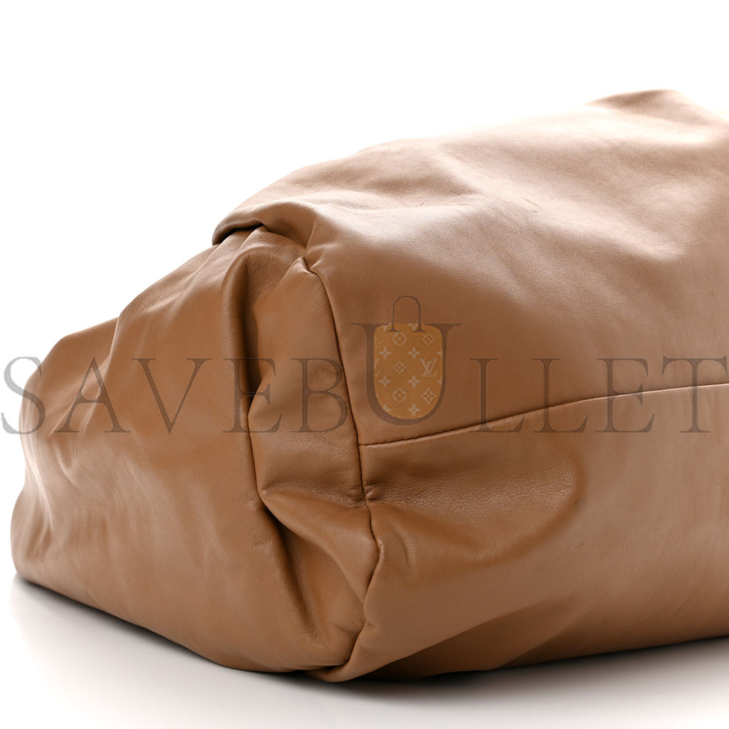 BOTTEGA VENETA SMOOTH BUTTER CALFSKIN LARGE THE SHOULDER POUCH TEAK (52*25*15cm) BOTTEGA VENETA SMOOTH BUTTER CALFSKIN LARGE THE SHOULDER POUCH TEAK (52*25*15cm)