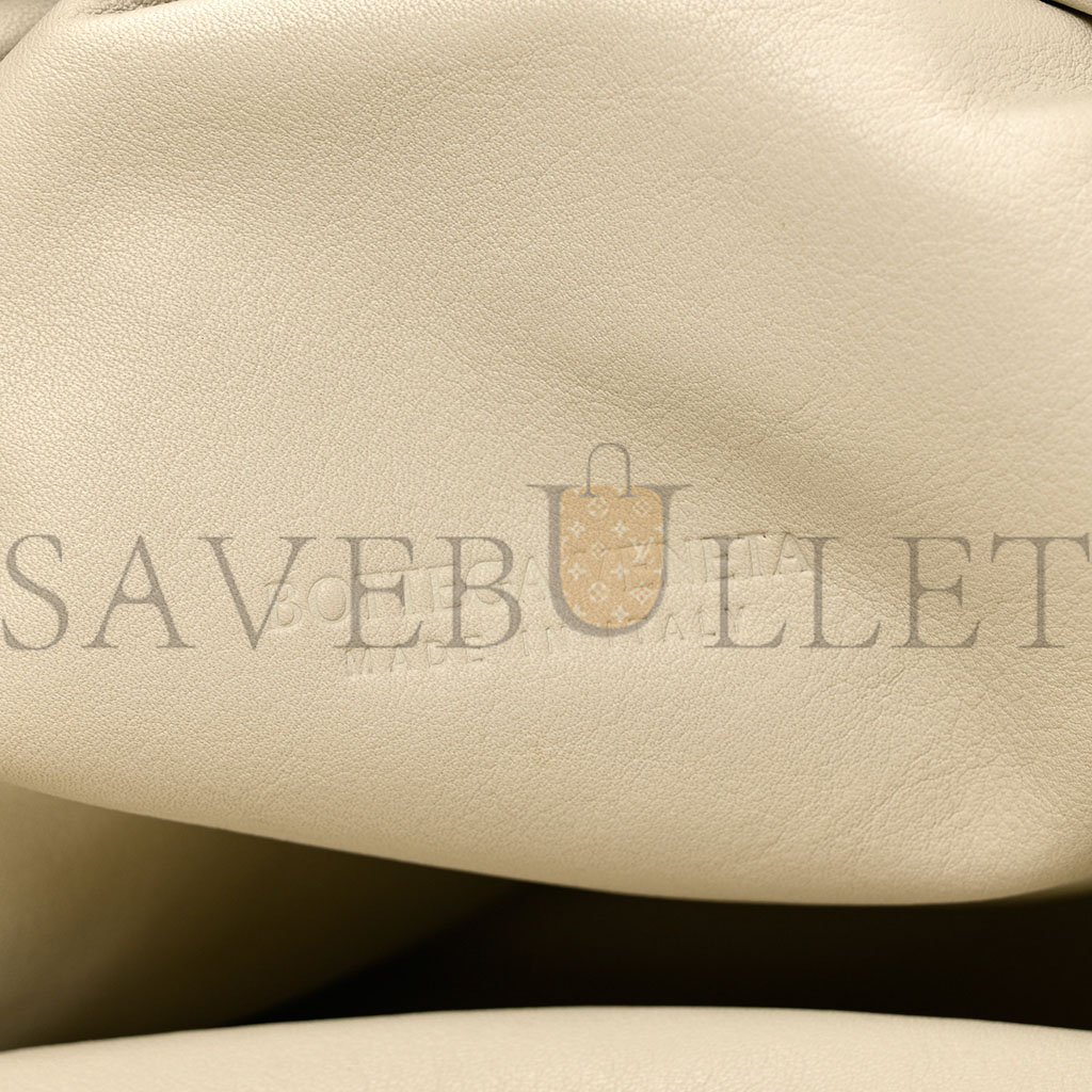 BOTTEGA VENETA SMOOTH BUTTER CALF THE POUCH OVERSIZED CLUTCH MIST (39*23*8cm) BOTTEGA VENETA SMOOTH BUTTER CALF THE POUCH OVERSIZED CLUTCH MIST (39*23*8cm)