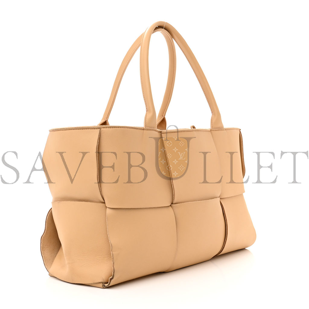 BOTTEGA VENETA NAPPA MAXI INTRECCIATO MEDIUM ARCO TOTE ALMOND (37*23*13cm) BOTTEGA VENETA NAPPA MAXI INTRECCIATO MEDIUM ARCO TOTE ALMOND (37*23*13cm)