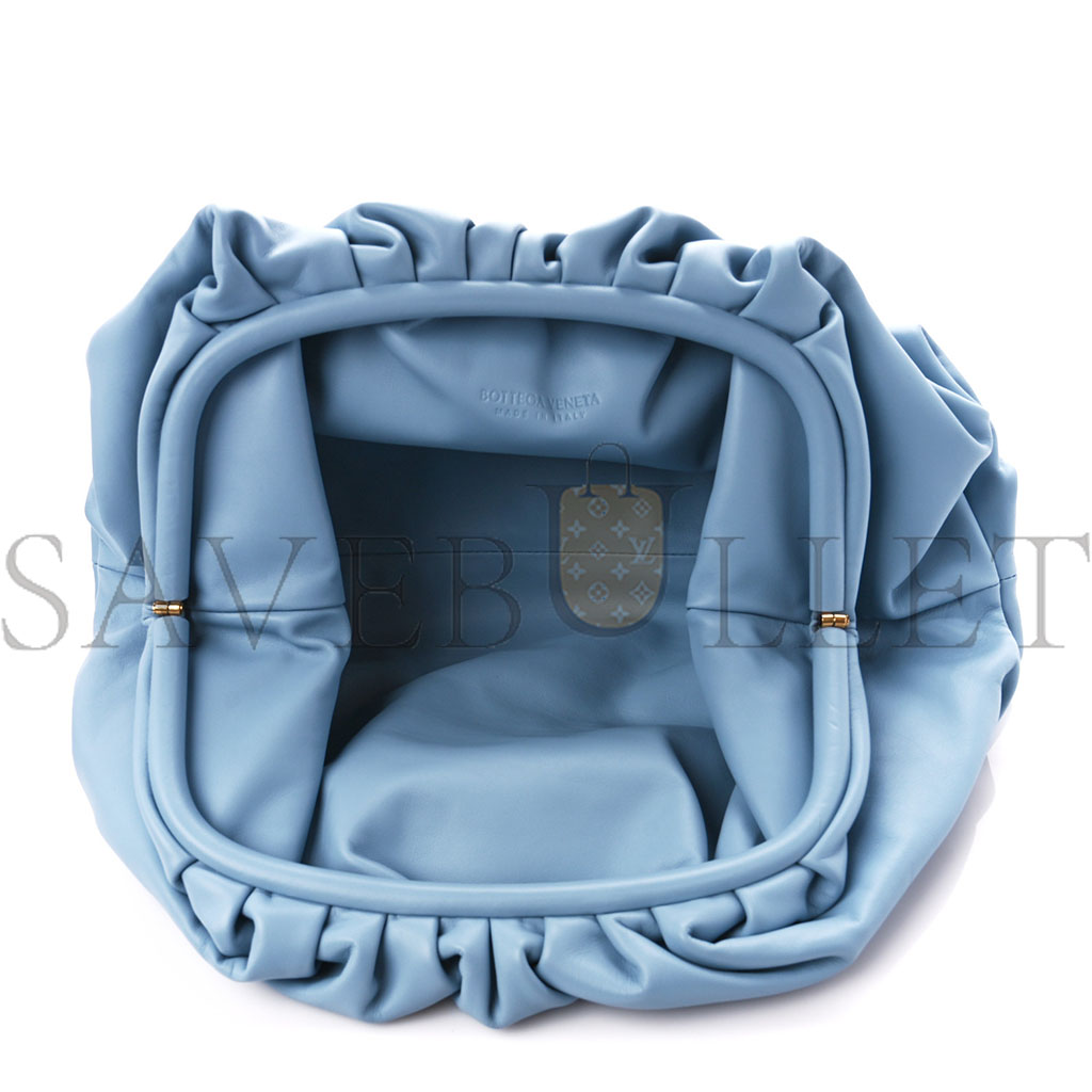 BOTTEGA VENETA SMOOTH BUTTER CALF THE POUCH OVERSIZED CLUTCH ICE (38*19*9cm) BOTTEGA VENETA SMOOTH BUTTER CALF THE POUCH OVERSIZED CLUTCH ICE (38*19*9cm)