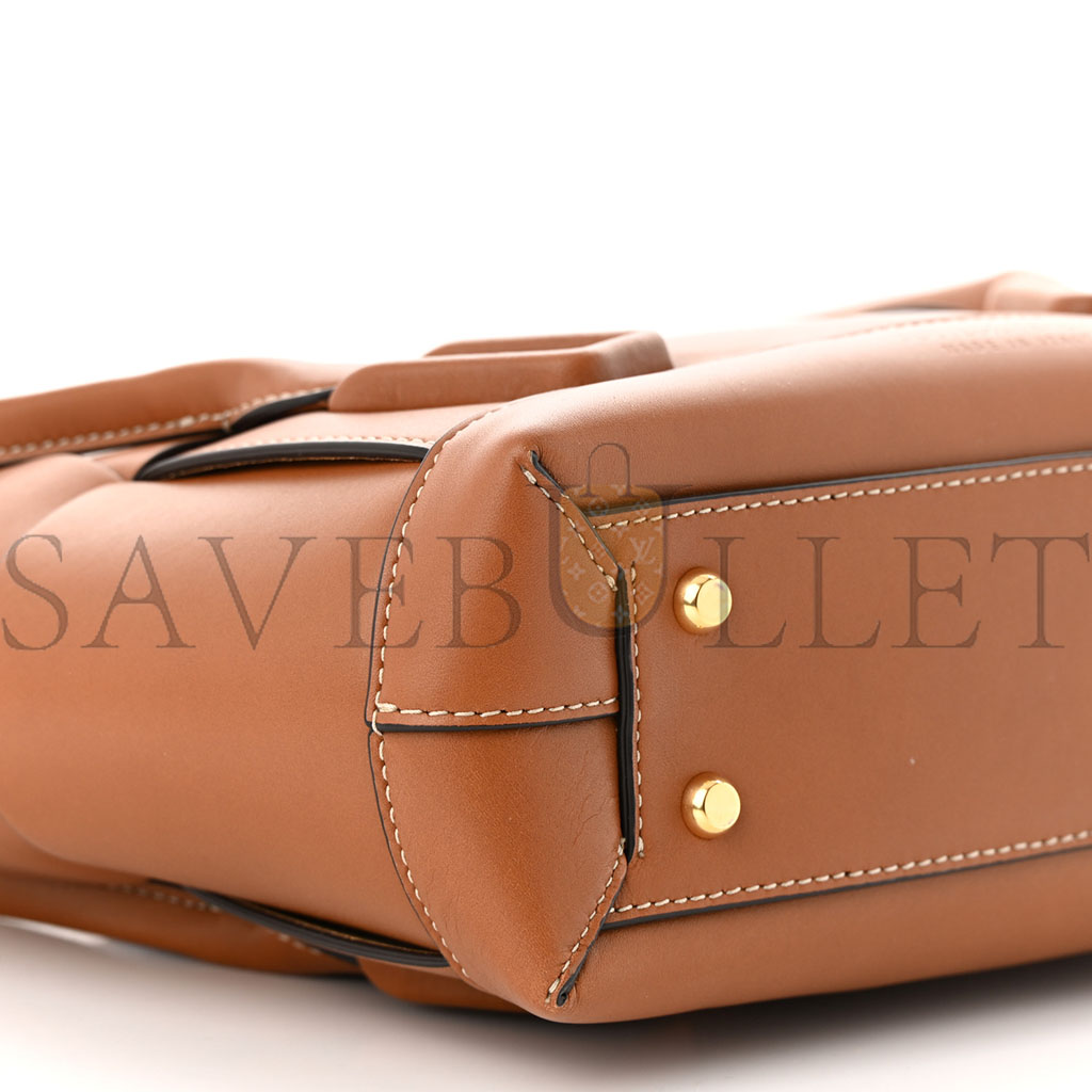 BOTTEGA VENETA FRENCH CALFSKIN MAXI INTRECCIATO ARCO 33 WOOD 1411686 (23*22*9cm) BOTTEGA VENETA FRENCH CALFSKIN MAXI INTRECCIATO ARCO 33 WOOD 1411686 (23*22*9cm)