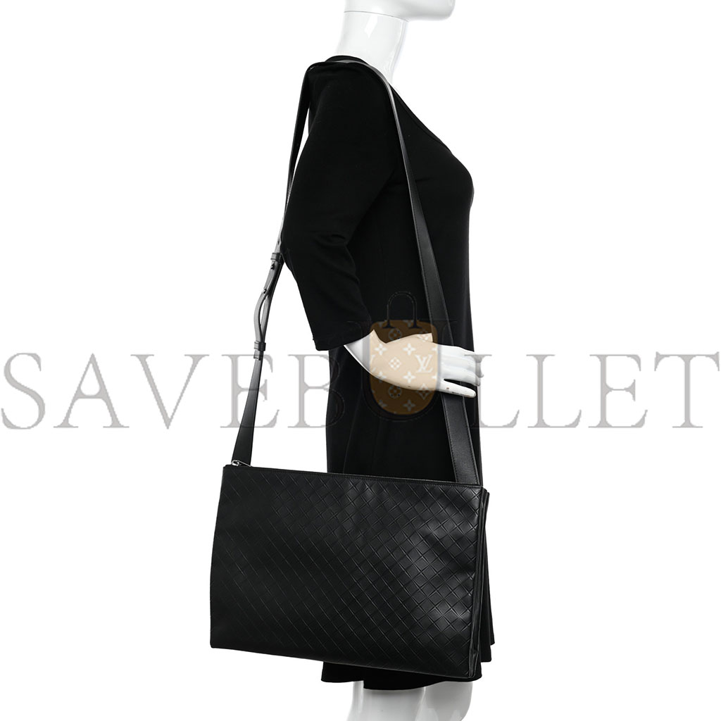 BOTTEGA VENETA INTRECCIATO EMBOSSED TRIPLE ZIP MESSENGER BAG BLACK (38*25*3cm) BOTTEGA VENETA INTRECCIATO EMBOSSED TRIPLE ZIP MESSENGER BAG BLACK (38*25*3cm)