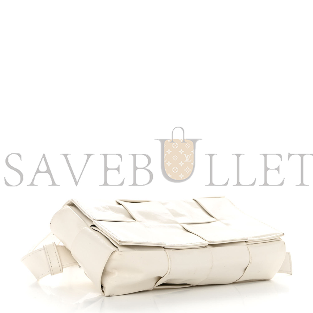 BOTTEGA VENETA PAPER CALFSKIN INTRECCIATO CASSETTE BELT BAG WHITE (18*10*4cm) BOTTEGA VENETA PAPER CALFSKIN INTRECCIATO CASSETTE BELT BAG WHITE (18*10*4cm)