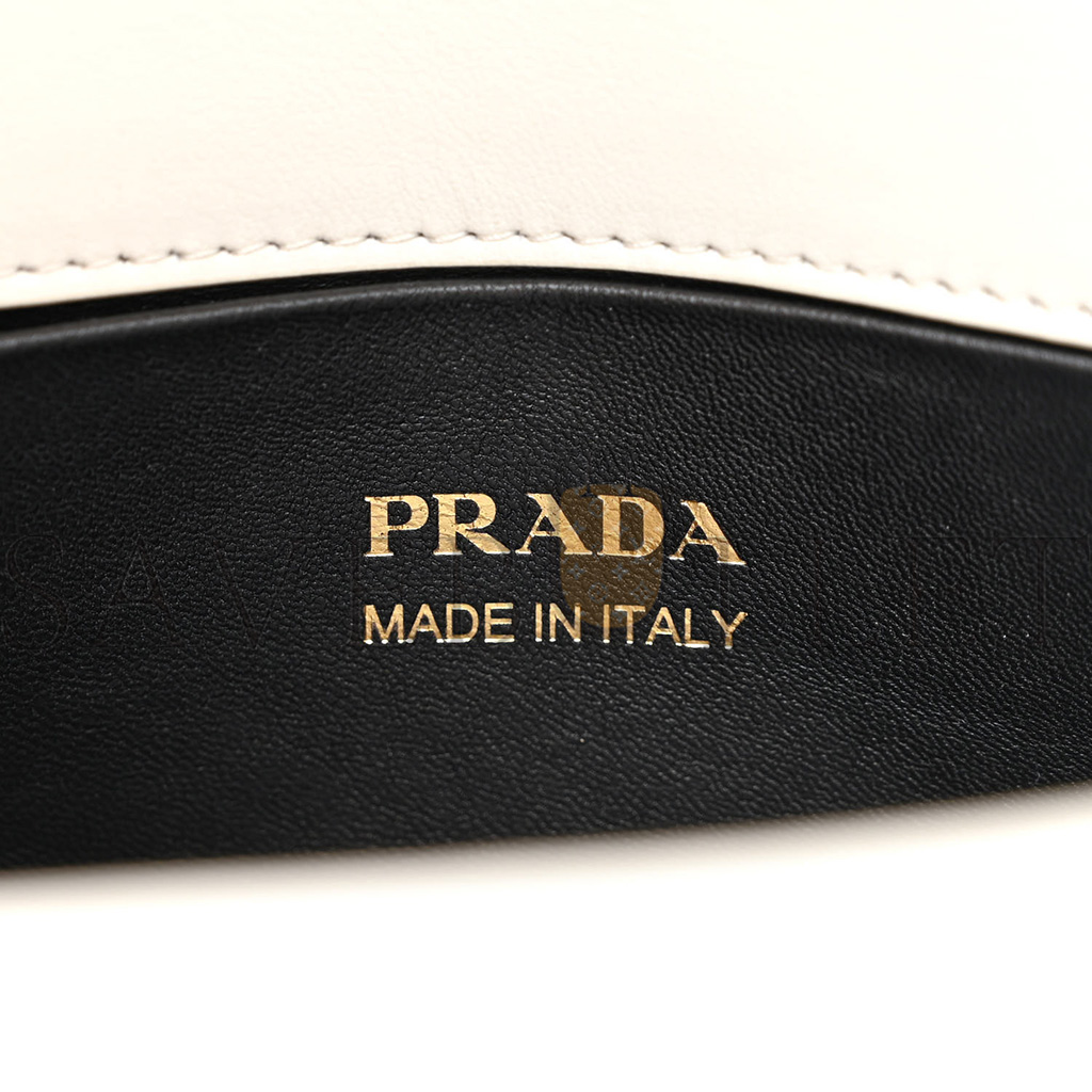 PRADA SPAZZOLATO FLAP SHOULDER BAG WHITE (29*14*6cm) PRADA SPAZZOLATO FLAP SHOULDER BAG WHITE (29*14*6cm)