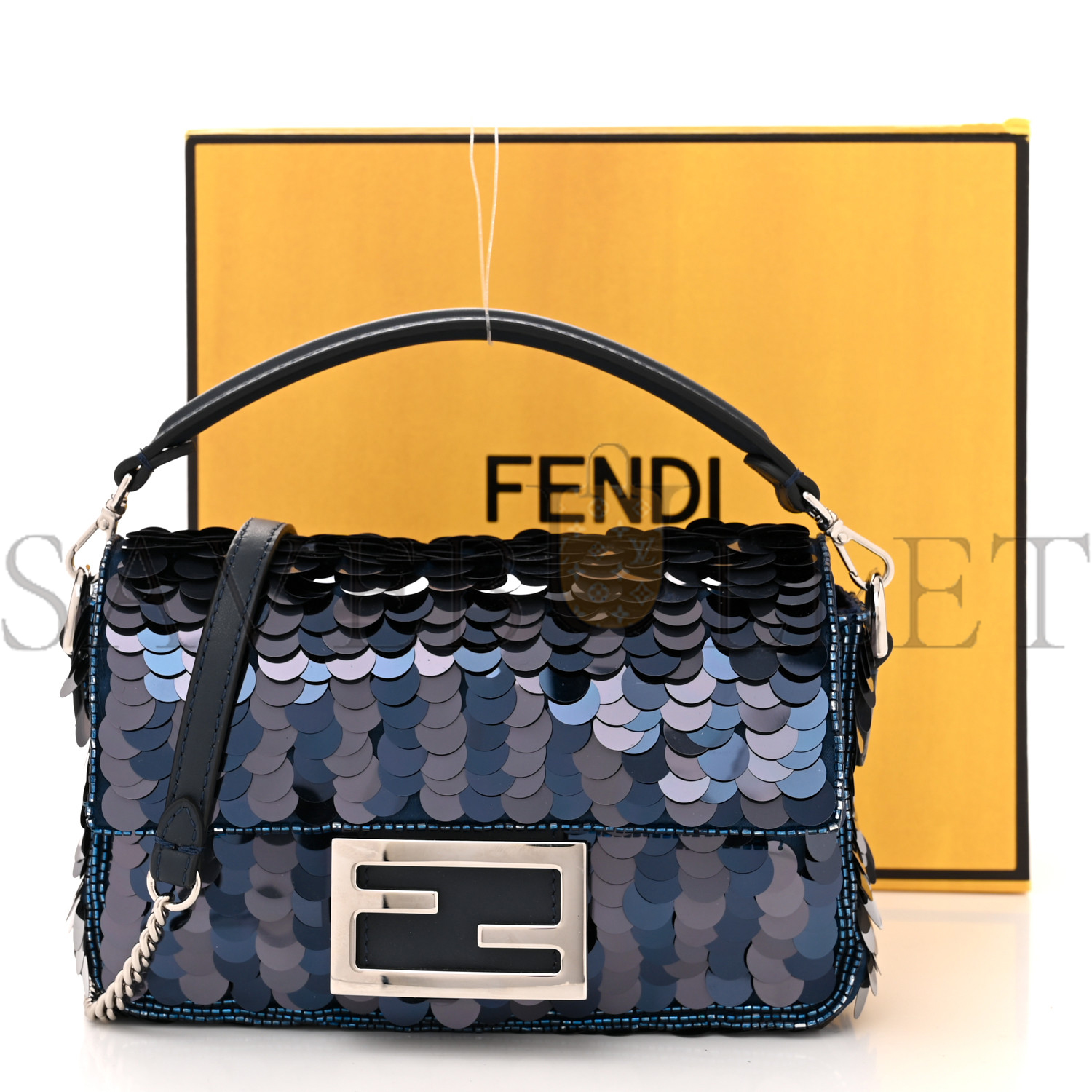 FENDI SEQUIN PAILLETTES SHINY NAPPA PEQUIN MINI BAGUETTE DARK BLUE LUNAI (18*13*5cm) FENDI SEQUIN PAILLETTES SHINY NAPPA PEQUIN MINI BAGUETTE DARK BLUE LUNAI (18*13*5cm)