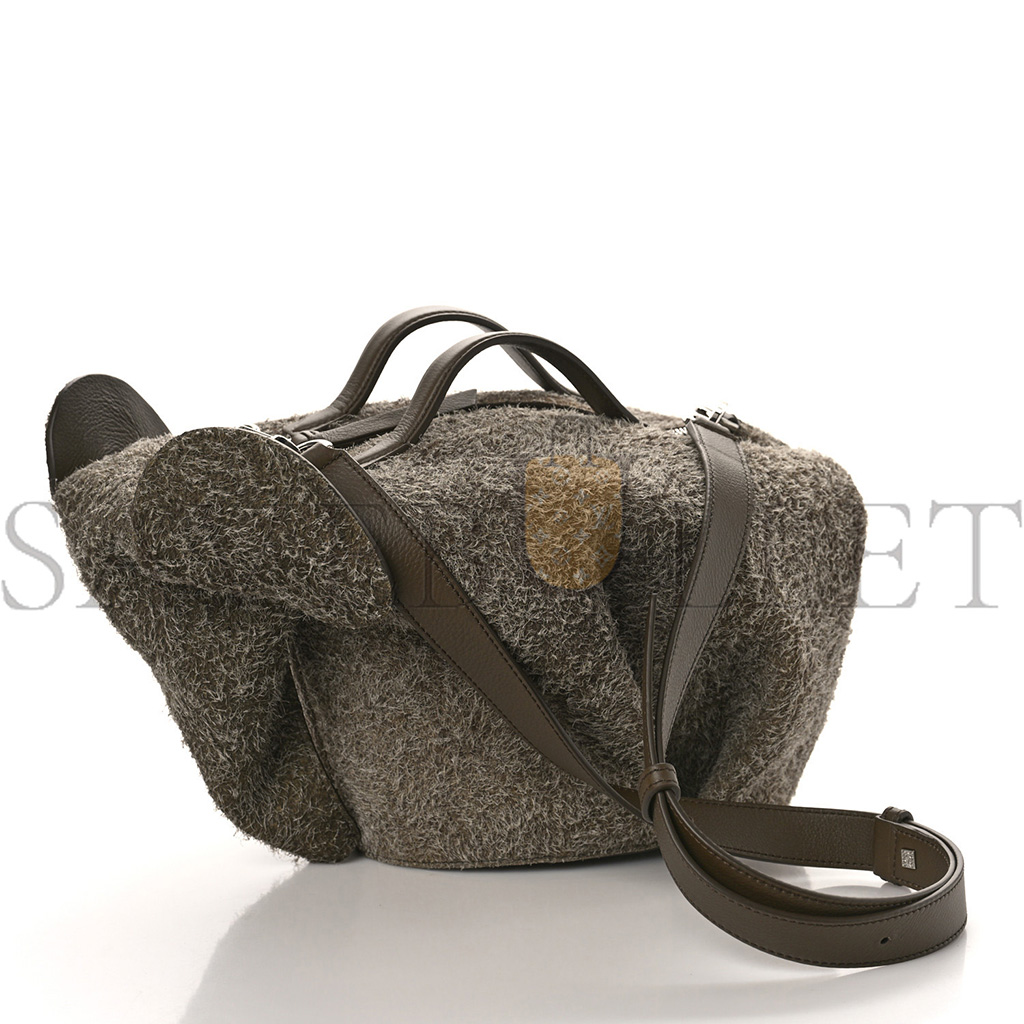 LOEWE BRUSHED SUEDE LARGE ELEPHANT CROSSBODY BAG LICHEN GREY (22*15*10cm) LOEWE BRUSHED SUEDE LARGE ELEPHANT CROSSBODY BAG LICHEN GREY (22*15*10cm)