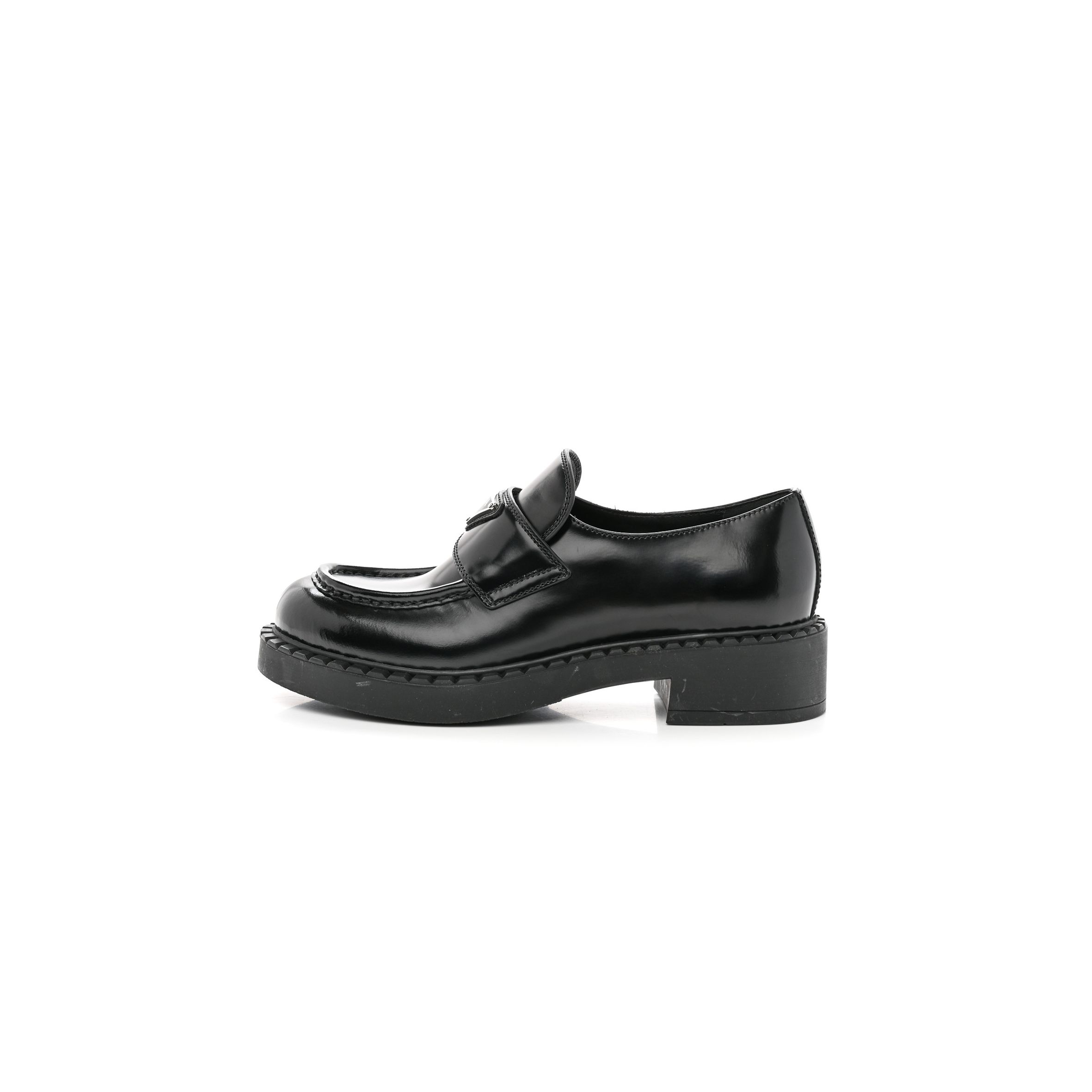PRADA SPAZZOLATO METAL TRIANGLE LOGO 50MM LUG SOLE LOAFERS 39 BLACK PRADA SPAZZOLATO METAL TRIANGLE LOGO 50MM LUG SOLE LOAFERS 39 BLACK