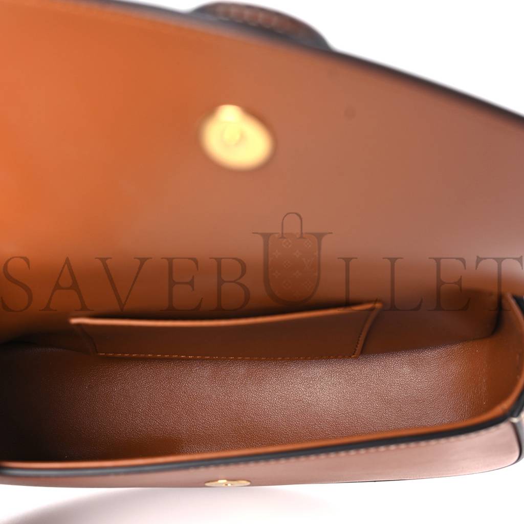 CELINE SMOOTH CALFSKIN TABOU CLUTCH ON STRAP TAN (20*10*5cm) CELINE SMOOTH CALFSKIN TABOU CLUTCH ON STRAP TAN (20*10*5cm)