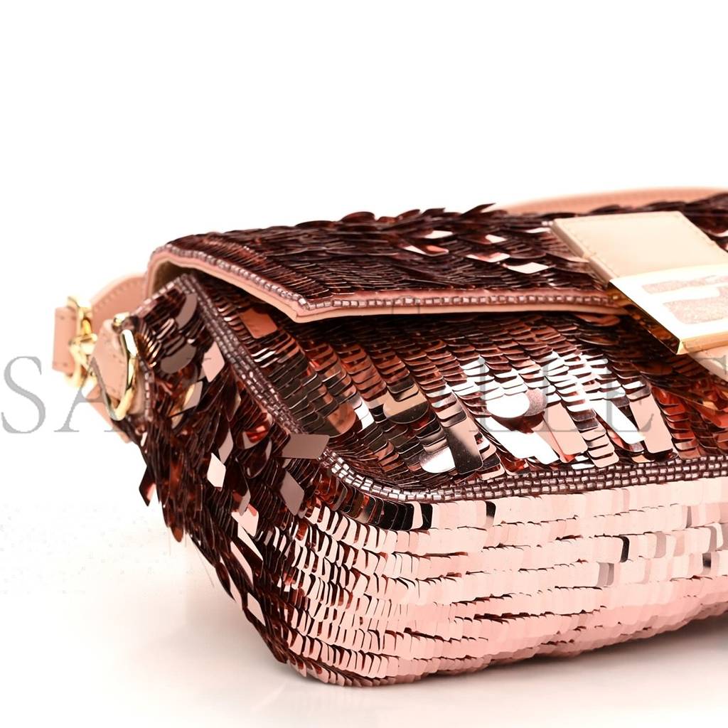 FENDI SEQUIN PAILLETTES VITELLO GRACE SEX AND THE CITY BAGUETTE BABY PINK (27*15*6cm) FENDI SEQUIN PAILLETTES VITELLO GRACE SEX AND THE CITY BAGUETTE BABY PINK (27*15*6cm)