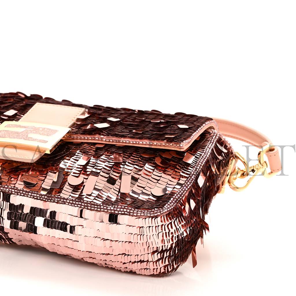 FENDI SEQUIN PAILLETTES VITELLO GRACE SEX AND THE CITY BAGUETTE BABY PINK (27*15*6cm) FENDI SEQUIN PAILLETTES VITELLO GRACE SEX AND THE CITY BAGUETTE BABY PINK (27*15*6cm)
