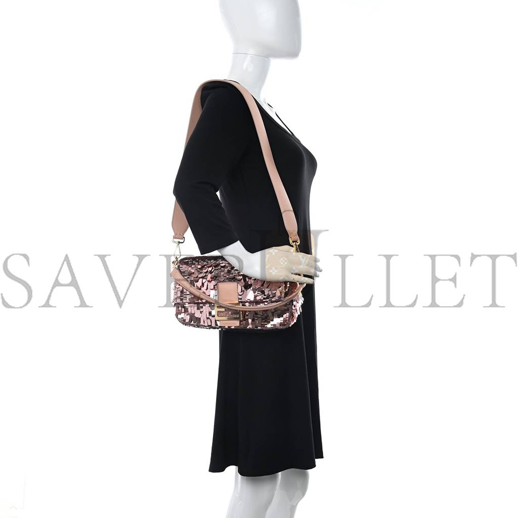 FENDI SEQUIN PAILLETTES VITELLO GRACE SEX AND THE CITY BAGUETTE BABY PINK (27*15*6cm) FENDI SEQUIN PAILLETTES VITELLO GRACE SEX AND THE CITY BAGUETTE BABY PINK (27*15*6cm)