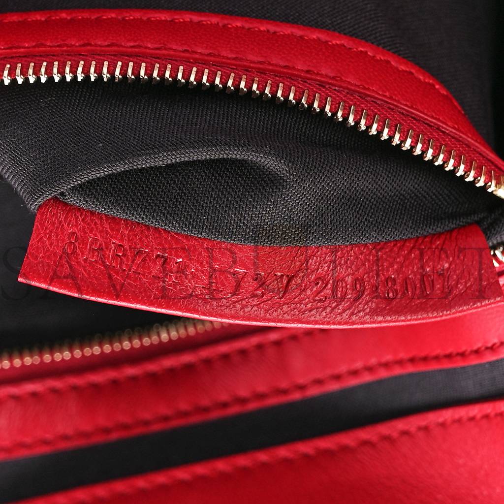 FENDI NAPPA FF 1974 EMBOSSED LARGE BAGUETTE FRAGOLA (32*16*5cm) FENDI NAPPA FF 1974 EMBOSSED LARGE BAGUETTE FRAGOLA (32*16*5cm)