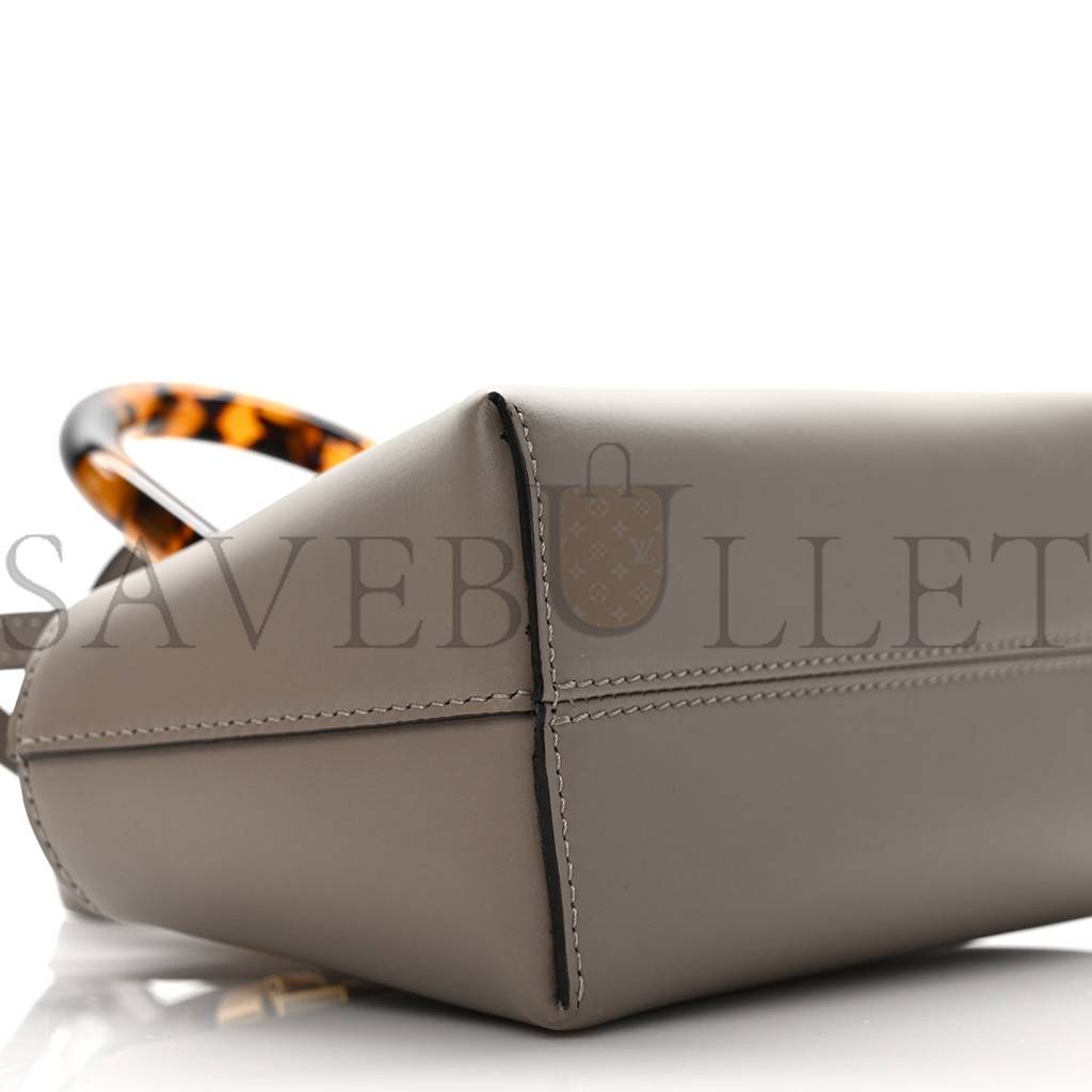 FENDI VITELLO KING PLEXIGLASS LOGO EMBOSSED MINI BY THE WAY TOP HANDLE BOSTON BAG TORTORA (18*11*8cm) FENDI VITELLO KING PLEXIGLASS LOGO EMBOSSED MINI BY THE WAY TOP HANDLE BOSTON BAG TORTORA (18*11*8cm)