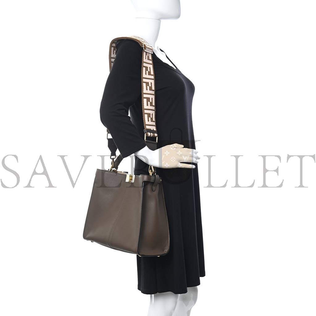 FENDI VITELLO SETA GLAZED FABRIC FF 1974 MEDIUM PEEKABOO X-LITE MAYA MOGANO PANNA (30*25*15cm) FENDI VITELLO SETA GLAZED FABRIC FF 1974 MEDIUM PEEKABOO X-LITE MAYA MOGANO PANNA (30*25*15cm)